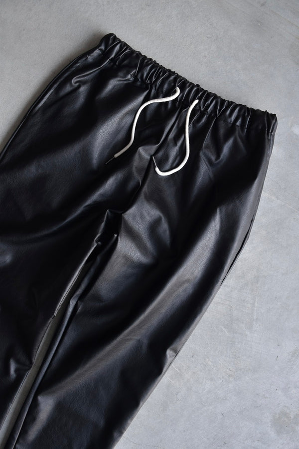 LEATHER  TAPERED PANTS